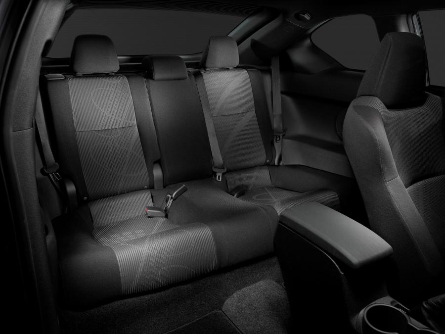 Интерьер Scion tC 2011 года  (фото 48 из 68)